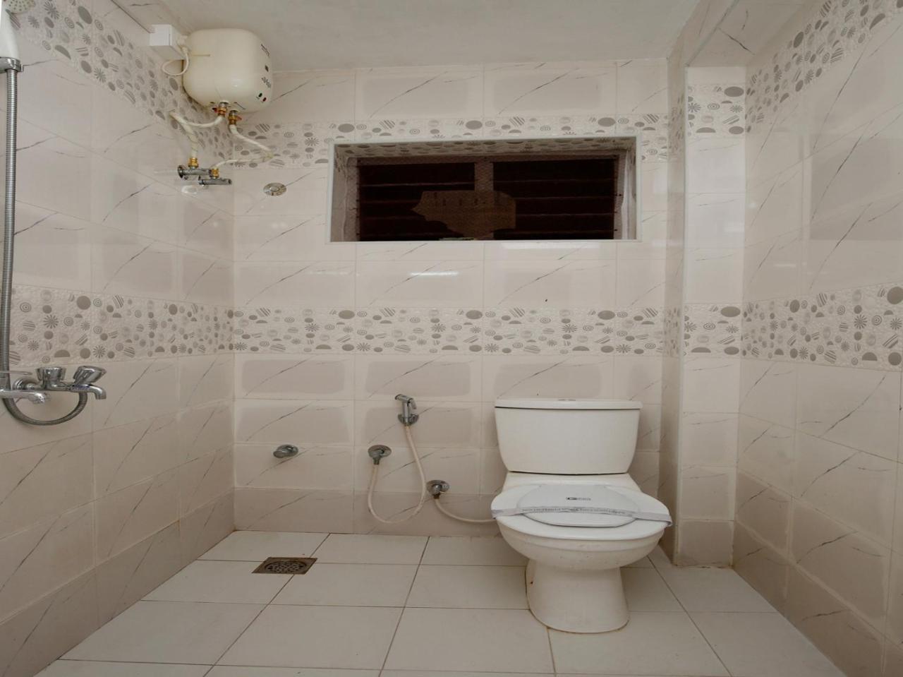 Oyo 9797 Hotel Vbee Plaza Thiruvananthapuram Eksteriør billede